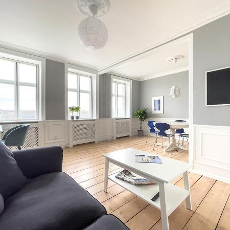 Stylish Classic Danish Design Apartment Kopenhagen Exterior foto