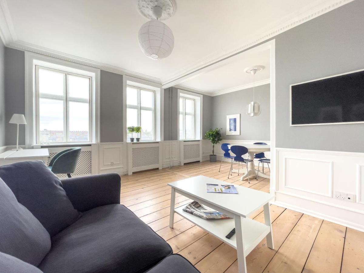 Stylish Classic Danish Design Apartment Kopenhagen Exterior foto