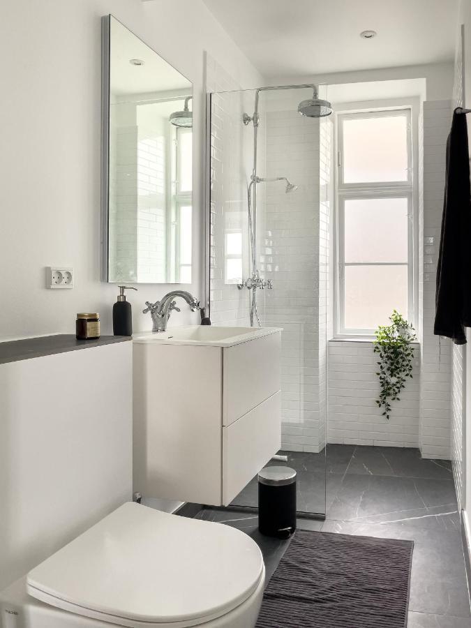 Stylish Classic Danish Design Apartment Kopenhagen Exterior foto