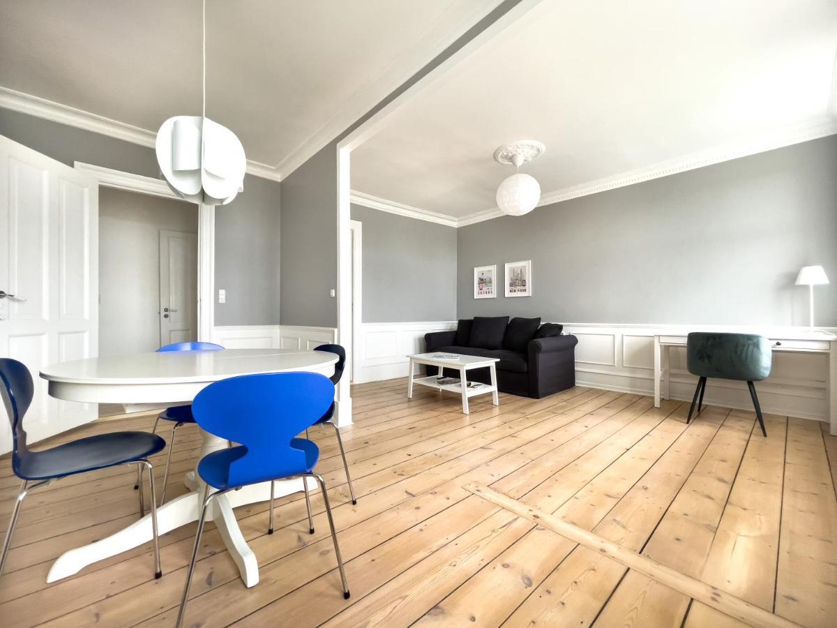 Stylish Classic Danish Design Apartment Kopenhagen Exterior foto
